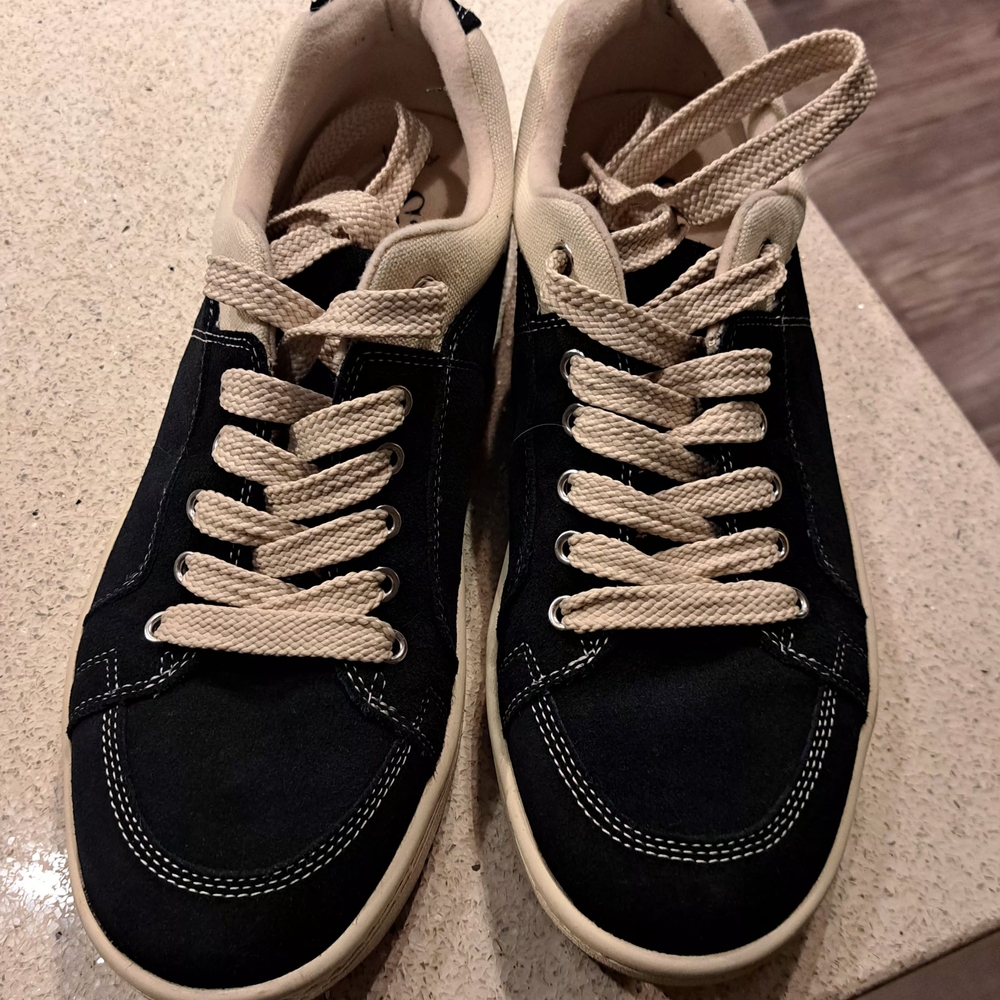 Simple Navy Blue and Cream Men's Sneakers